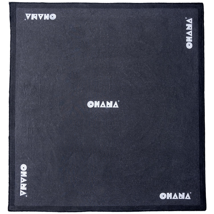 Black Space Rug – hand-tufted black rectangular rug by Ohana