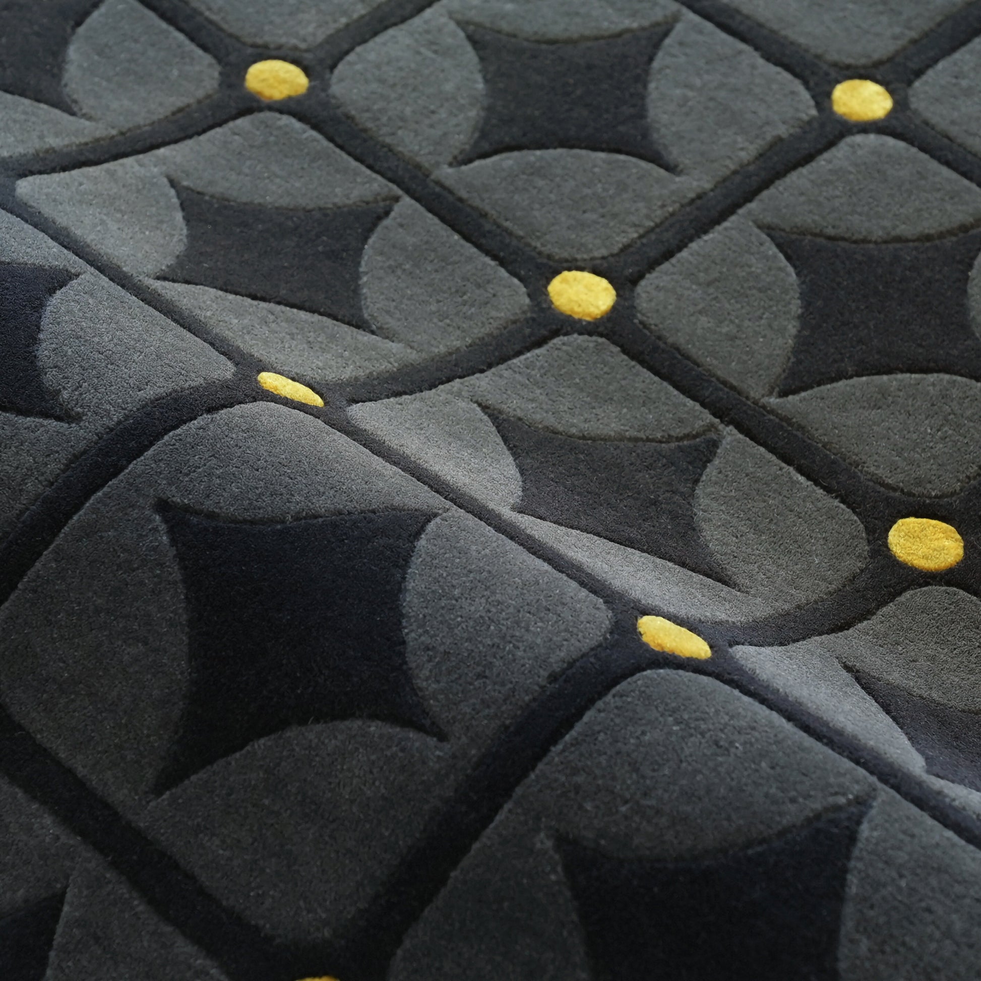 Round Dots Black Rug – hand-tufted black rectangular rug by Ohana