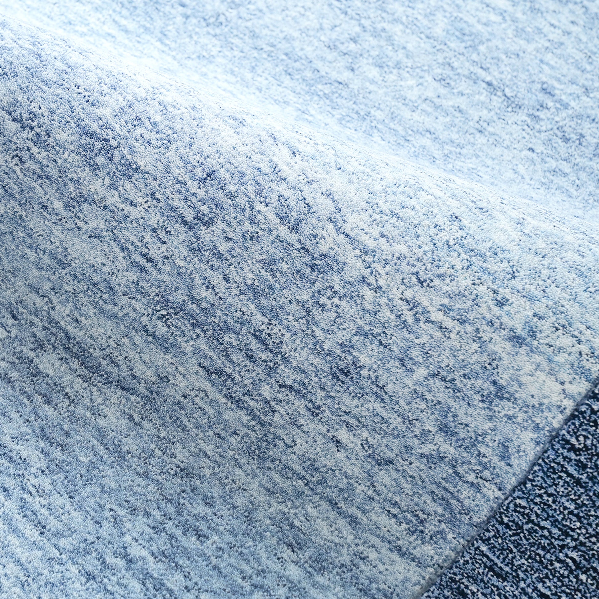 Tie Dye Blue Rug – hand-tufted blue rectangular rug by Ohana