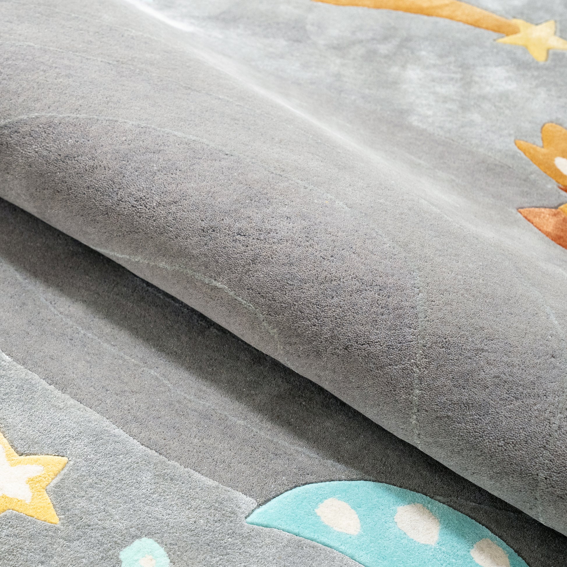 Grey Space Rug – hand-tufted grey rectangular rug by Ohana