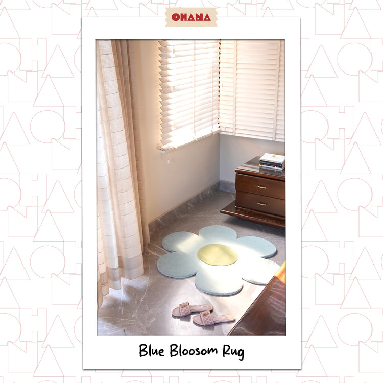 Blue Blossom Rug Wool – hand-tufted blue flower-shaped rug by Ohana