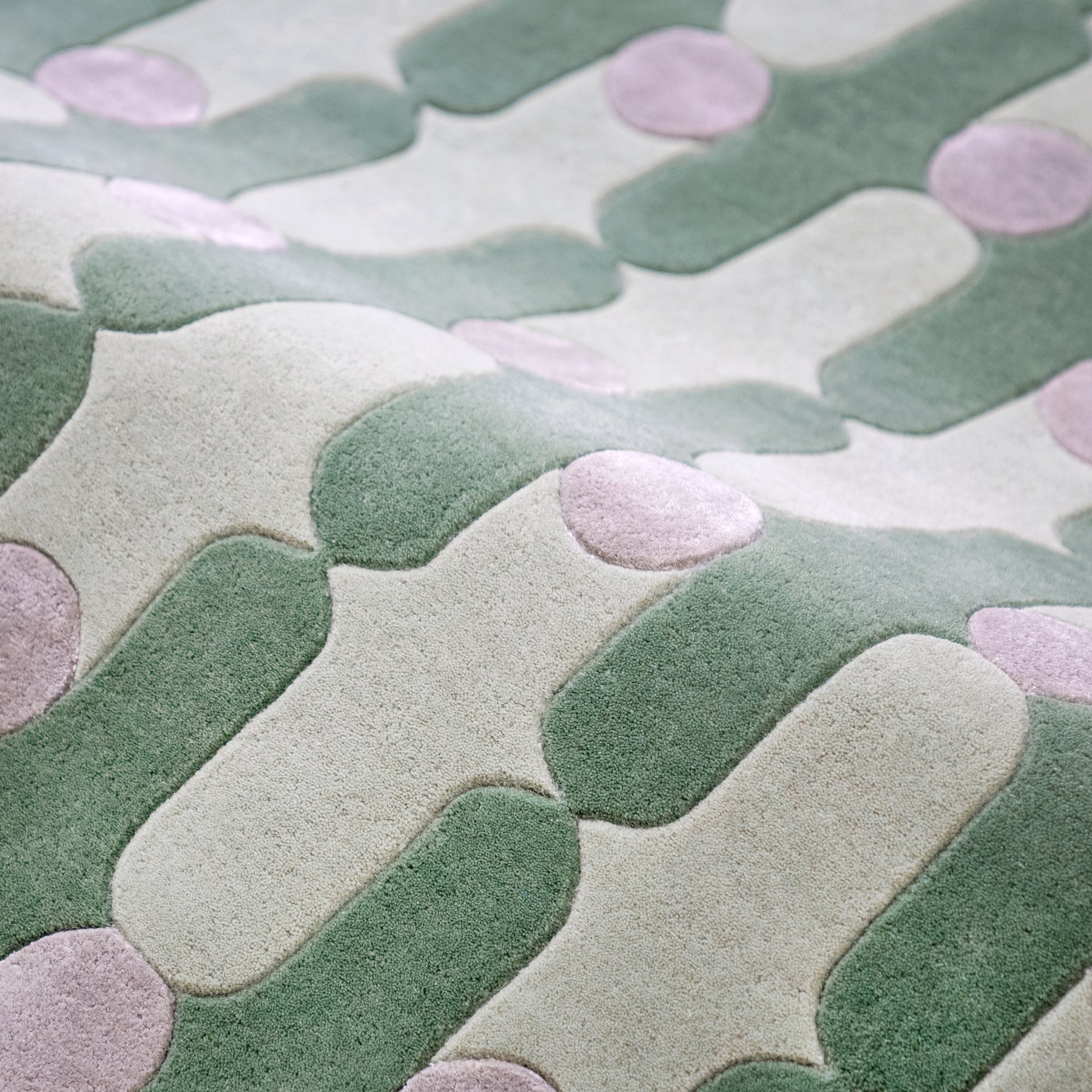 Wave Dots Green Rug – hand-tufted green rectangular rug by Ohana