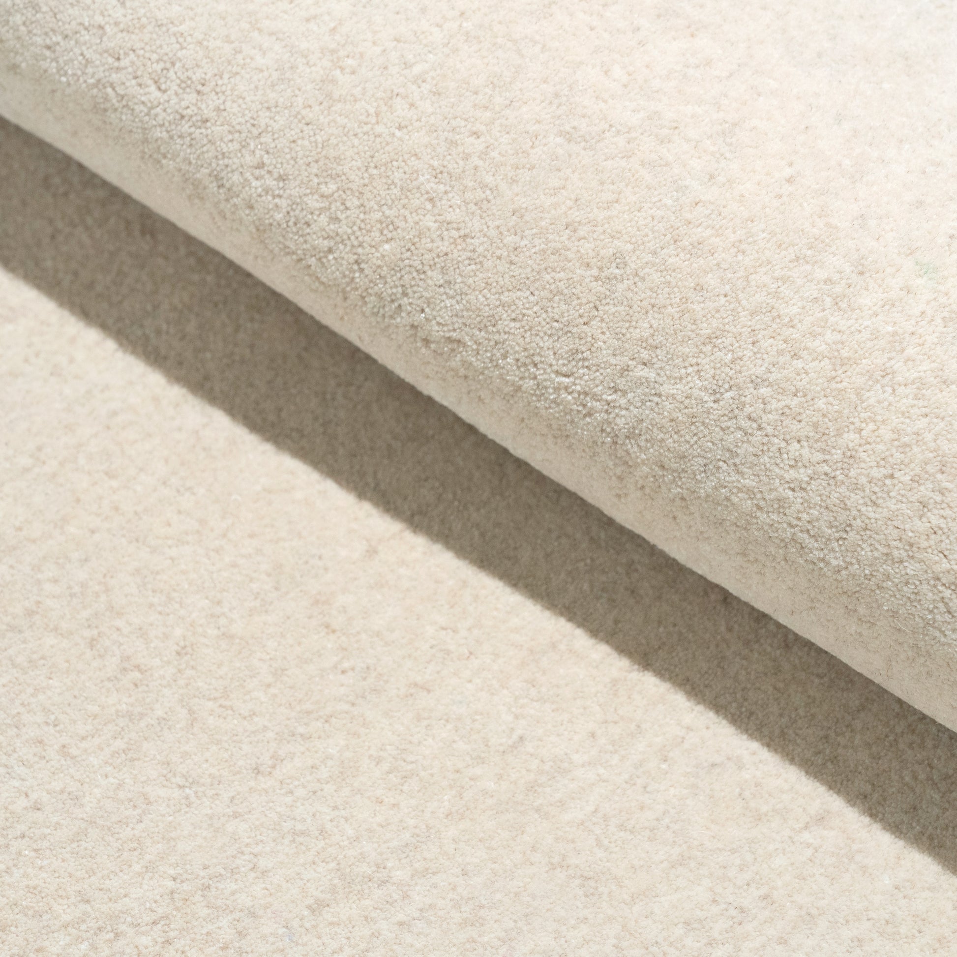 Cream Cloud Puff Rug – hand-tufted cream cloud-shaped rug by Ohana