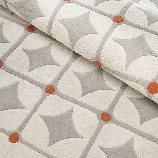 Round Dots Beige Rug – hand-tufted beige rectangular rug by Ohana