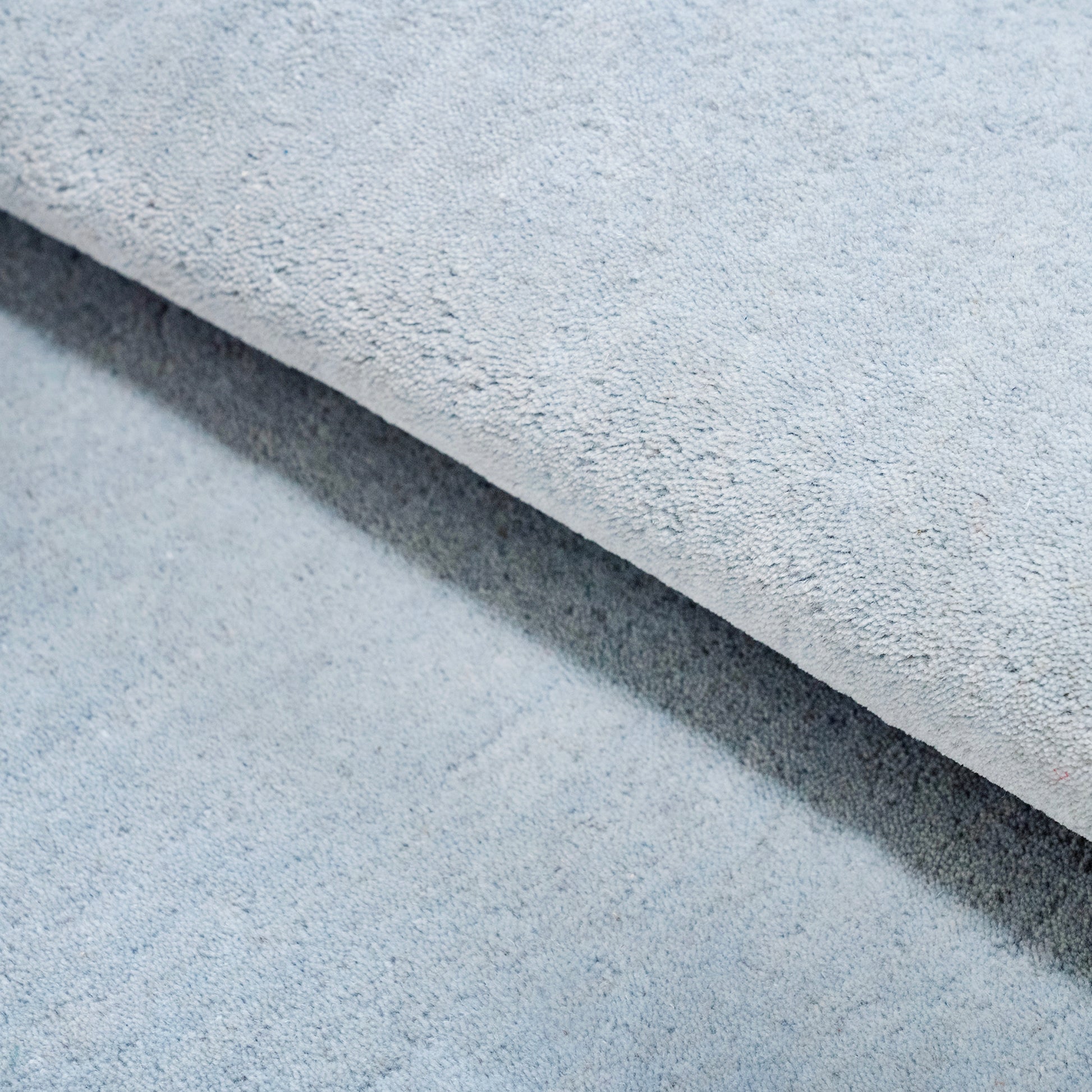 Blue Cloud Puff Rug – hand-tufted blue cloud-shaped rug by Ohana