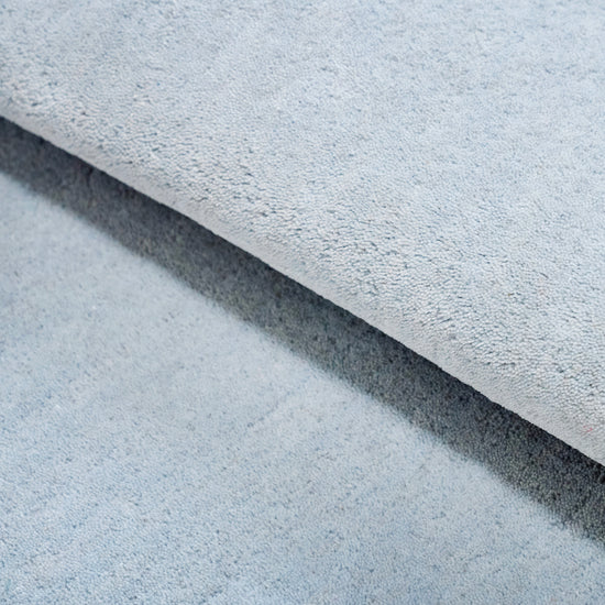 Blue Cloud Puff Rug – hand-tufted blue cloud-shaped rug by Ohana