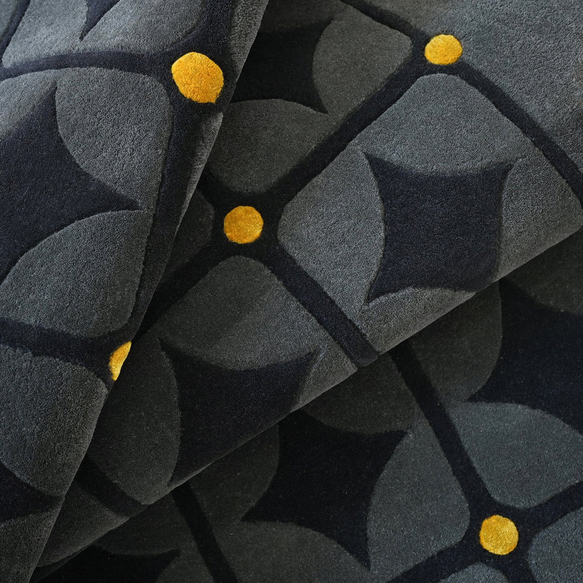 Round Dots Black Rug – hand-tufted black rectangular rug by Ohana