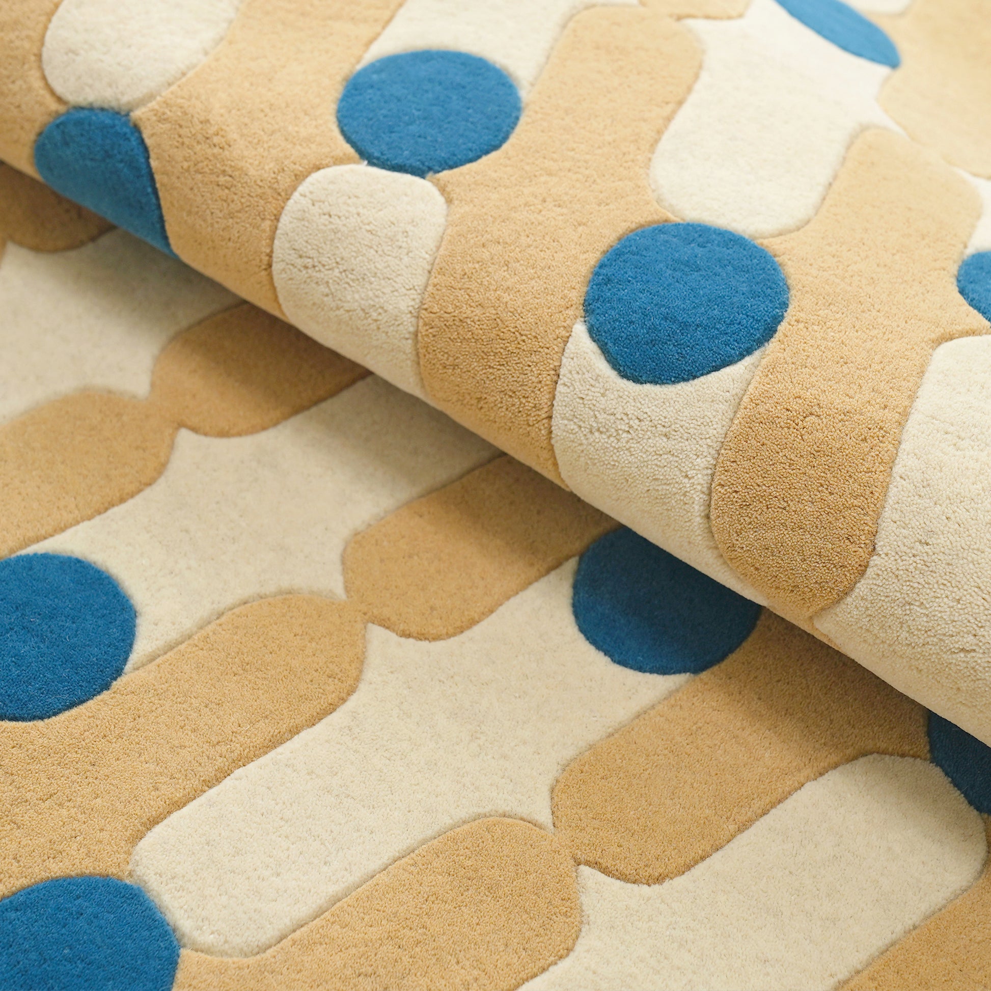 Wave Dots Yellow Rug – hand-tufted yellow rectangular rug by Ohana