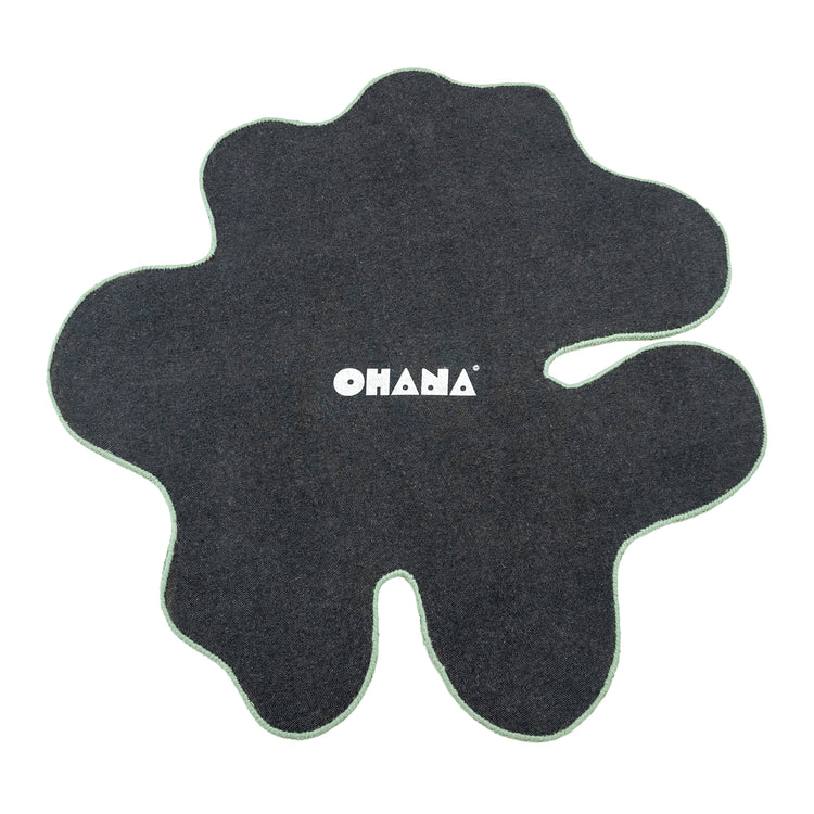 Algae Rug – hand-tufted green shaped rug by Ohana