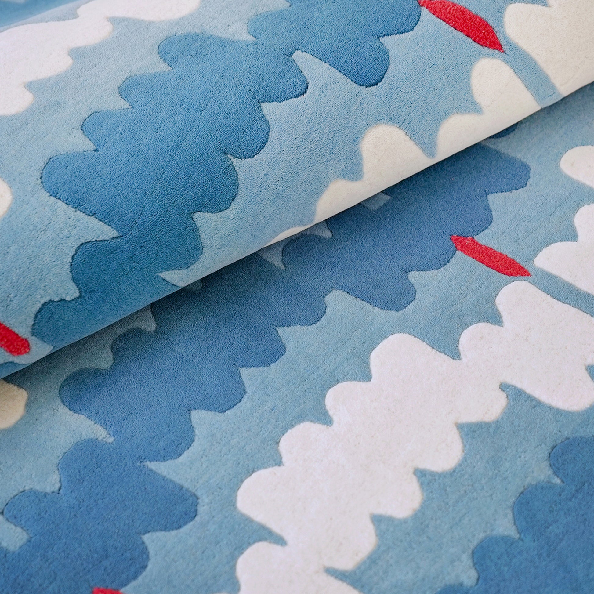 Loop Curves Blue Rug – hand-tufted blue rectangular rug by Ohana
