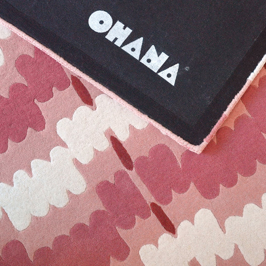 Loop Curves Peach Rug – hand-tufted peach rectangular rug by Ohana