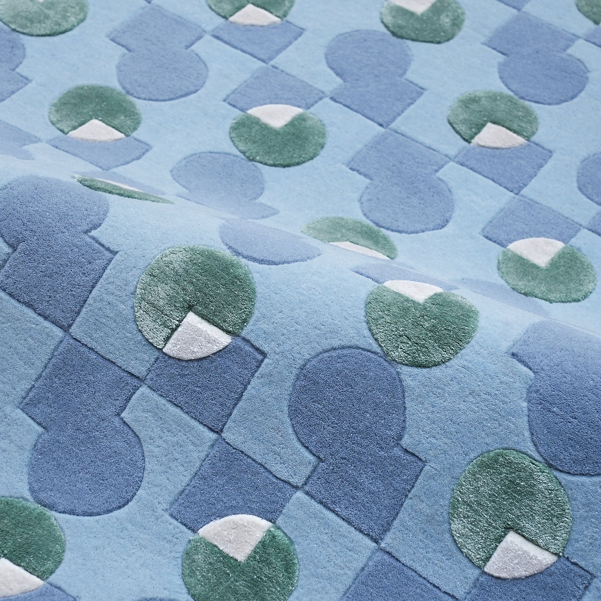 Ci & Sq Blue Rug – hand-tufted blue rectangular rug by Ohana