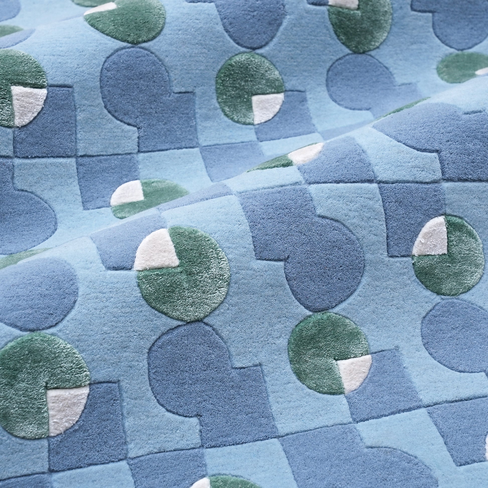 Ci & Sq Blue Rug – hand-tufted blue rectangular rug by Ohana