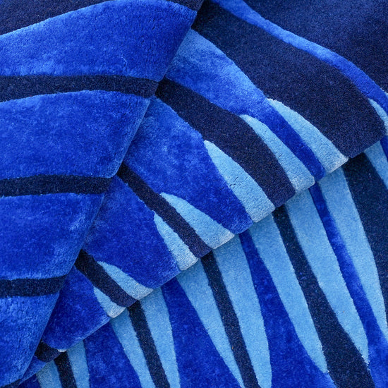 Vesica Blue Rug – hand-tufted blue rectangular rug by Ohana